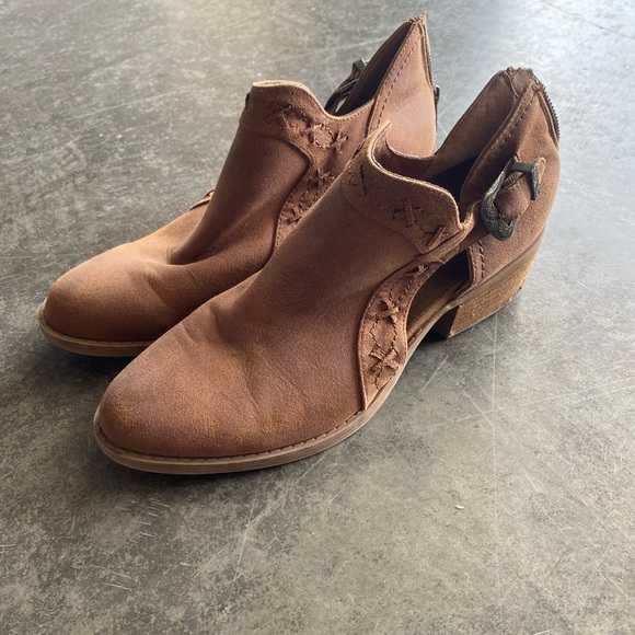 Brown Heel booties - Picture 1 of 2